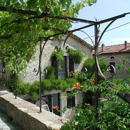 Ferienhaus Domaine La Fontaine Du Cade Lagorce (Ardeche)