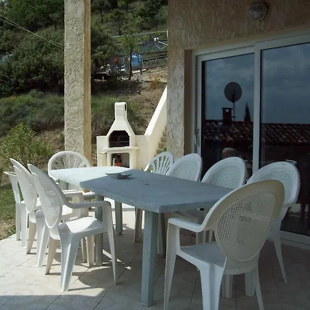 Domaine La Fontaine Du Cade Ferienhaus Lagorce (Ardeche)